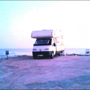 Caravan with driver, tour guide and local food include.